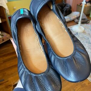 Tieks, navy and size 7